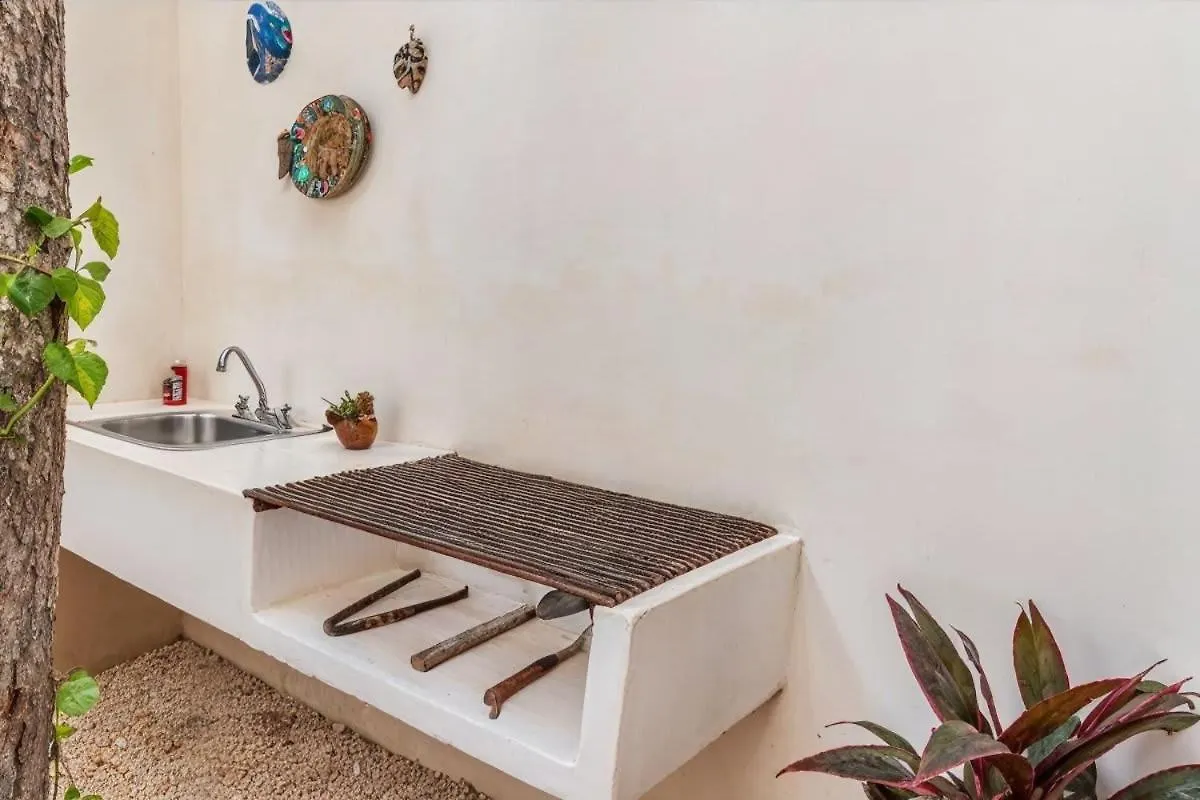 Private Yard & Cool Tub Wifi 1 Bed 3 Guest Apartment Tulum Mexico