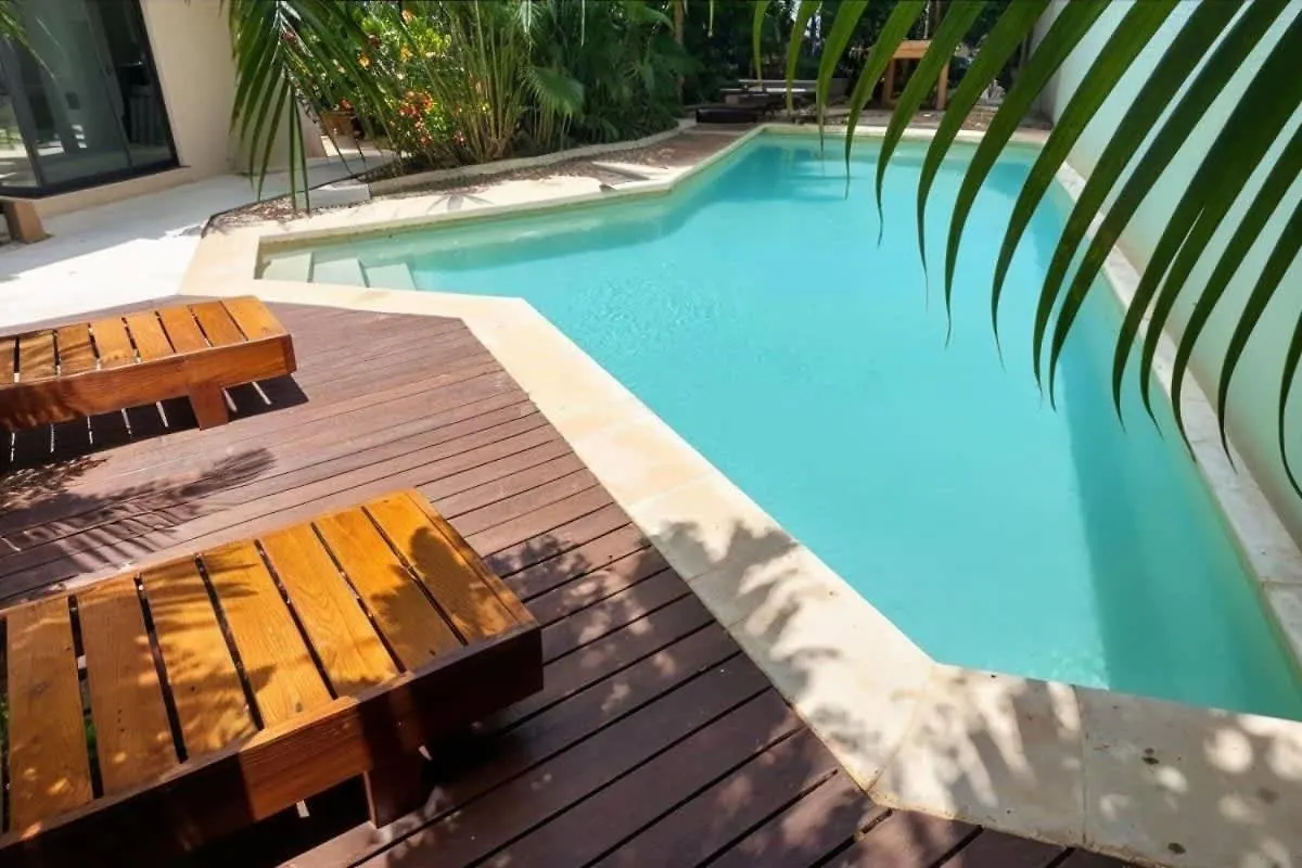 Private Yard & Cool Tub Wifi 1 Bed 3 Guest Apartment Tulum
