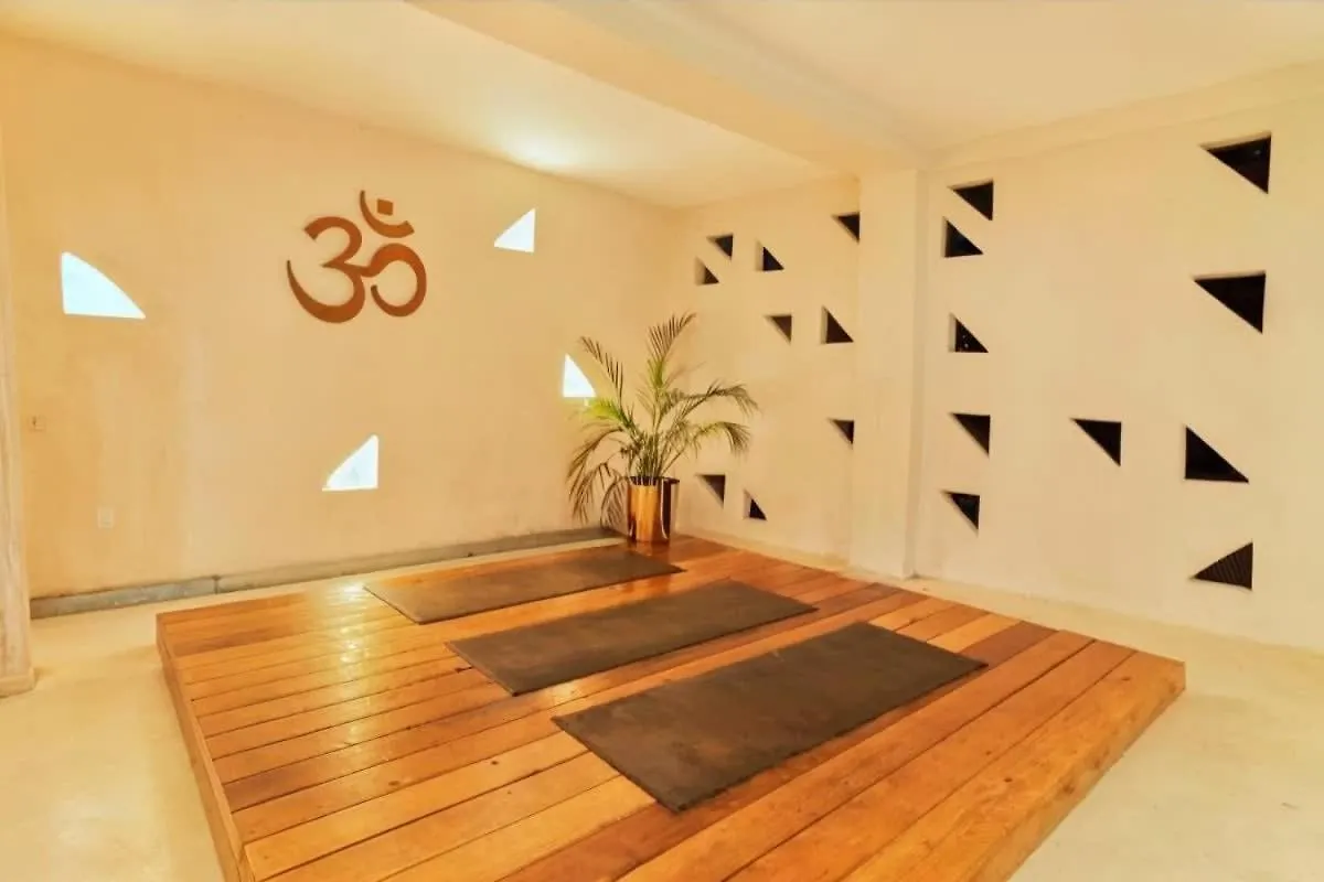 Private Yard & Cool Tub Wifi 1 Bed 3 Guest Apartment Tulum